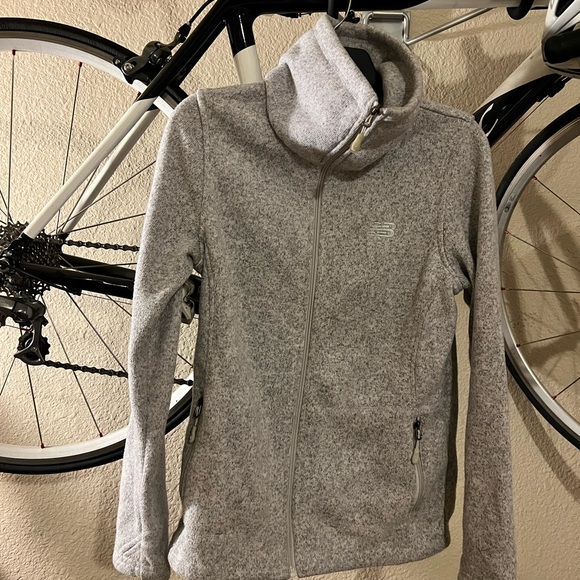 New balance jacket - Picture 2 of 5